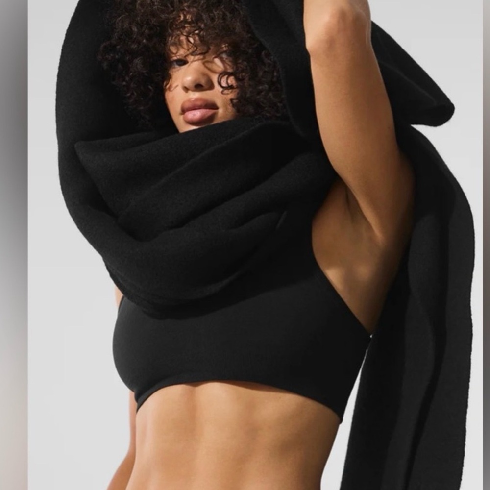 ALO Yoga Black Merino Wool Oversized Wrap Scarf - OS